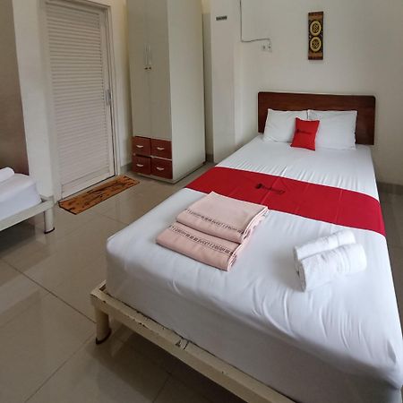 Reddoorz At Syariah House Purwokerto Hotel Exterior foto