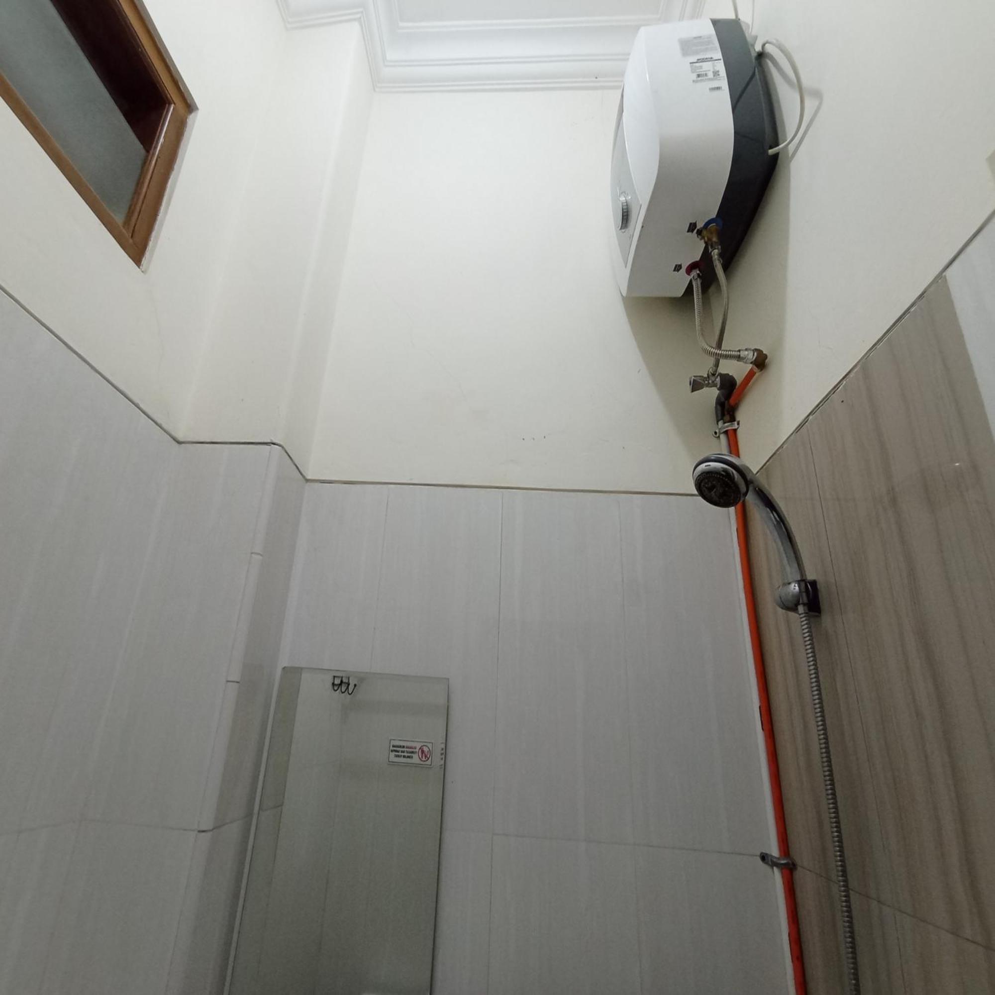 Reddoorz At Syariah House Purwokerto Hotel Exterior foto