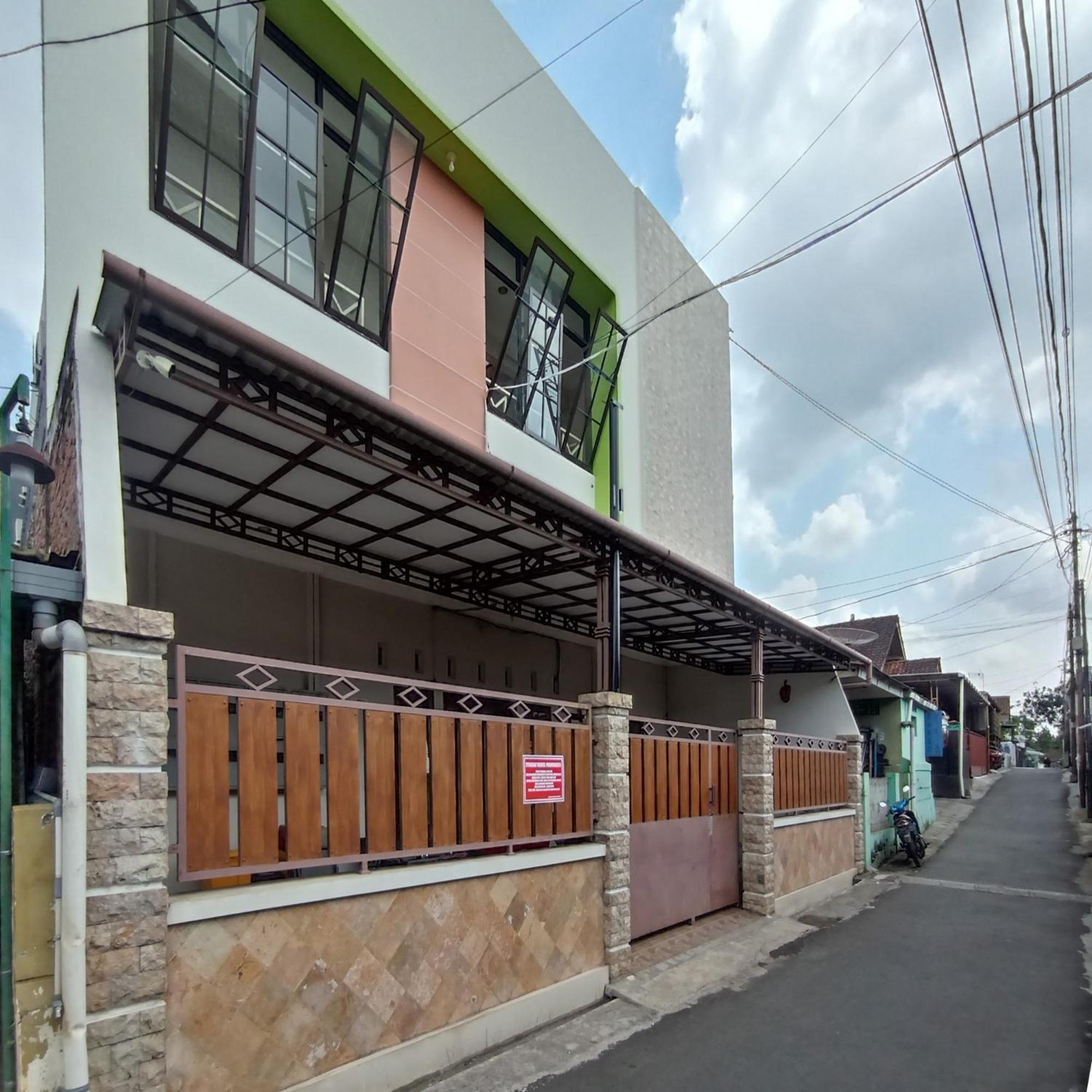 Reddoorz At Syariah House Purwokerto Hotel Exterior foto